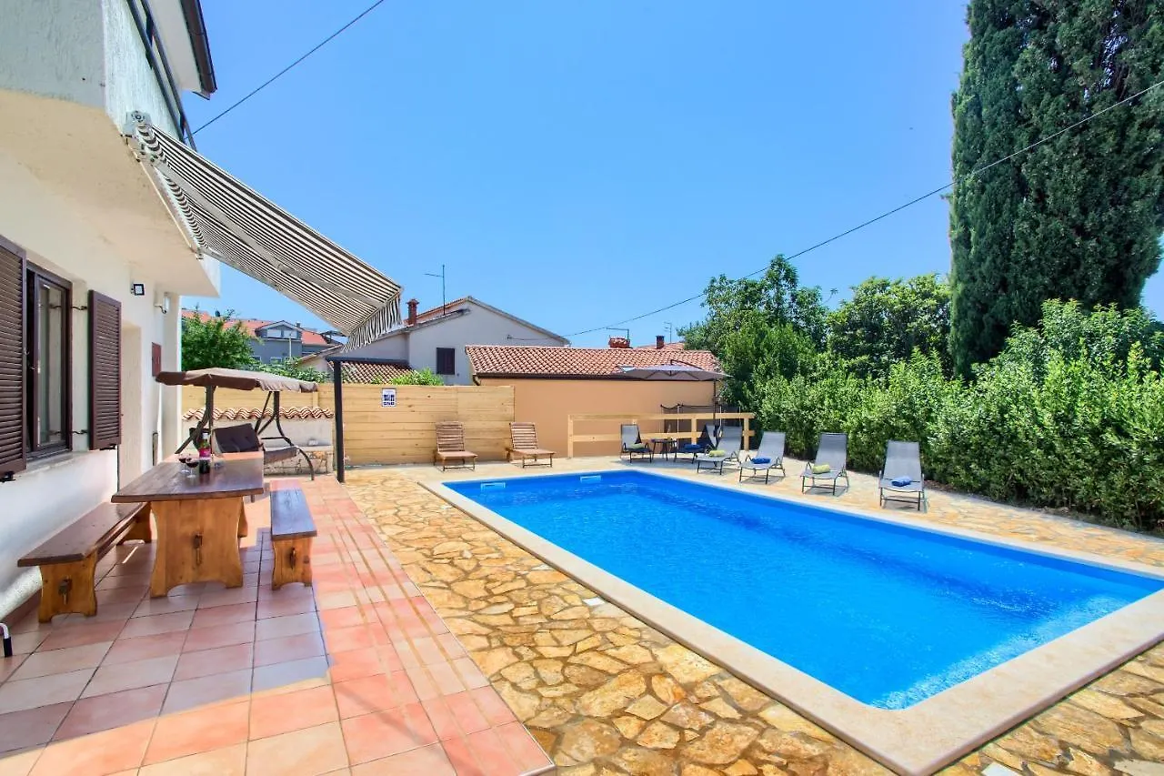 Villa Dante Medulin 0*,  Croatia